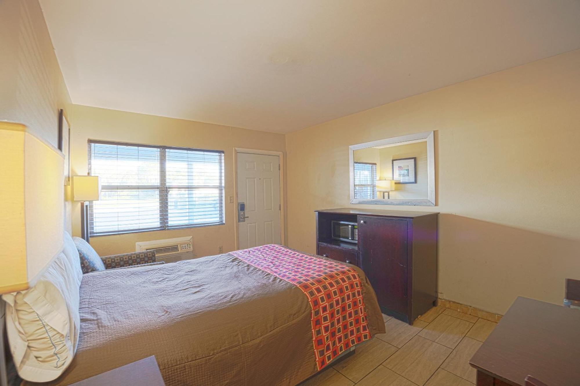 Sunrise Inn By Oyo Titusville Fl Buitenkant foto