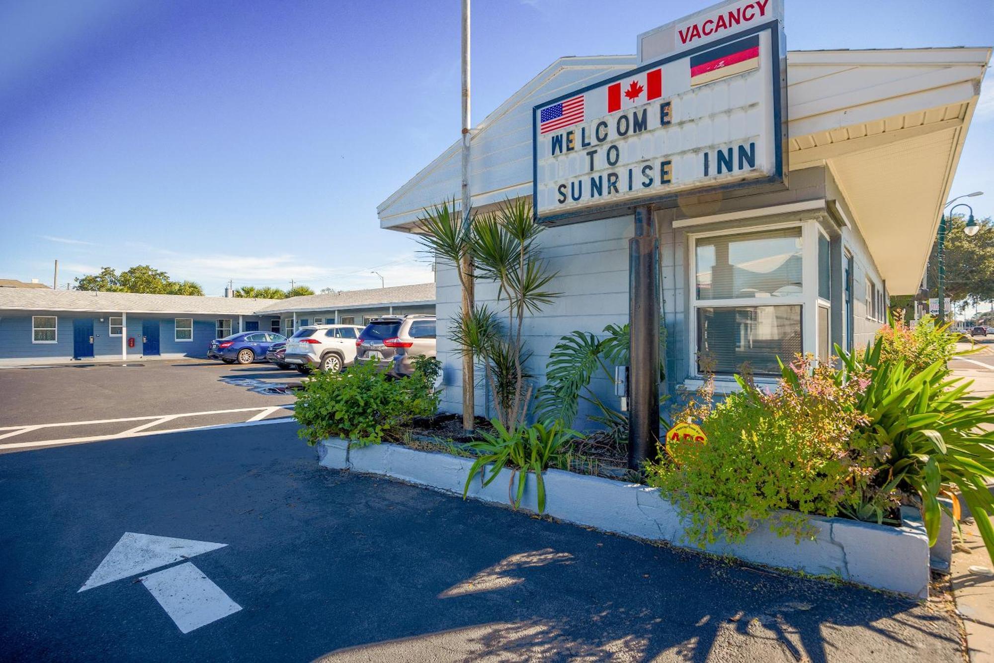 Sunrise Inn By Oyo Titusville Fl Buitenkant foto