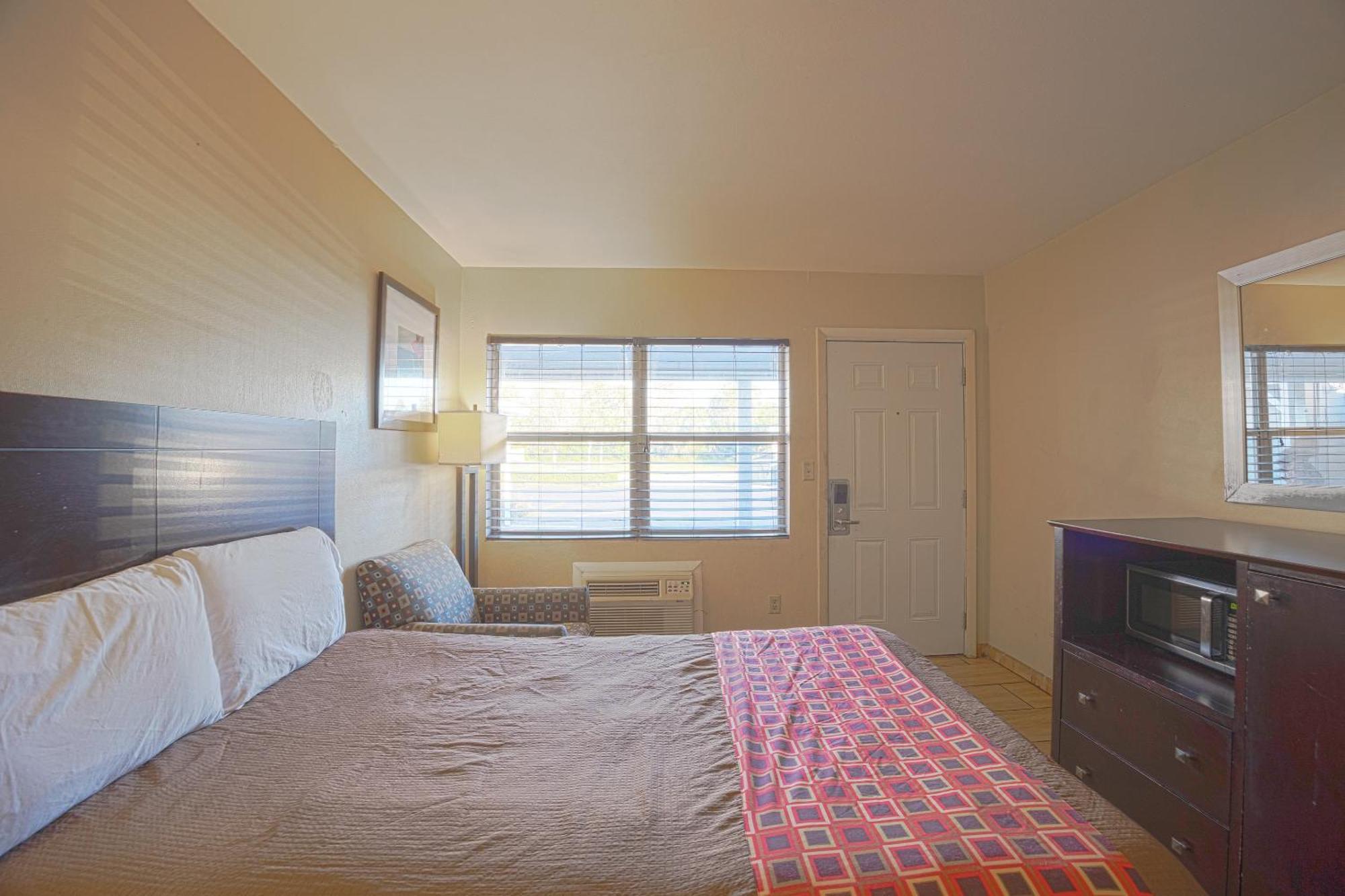 Sunrise Inn By Oyo Titusville Fl Buitenkant foto
